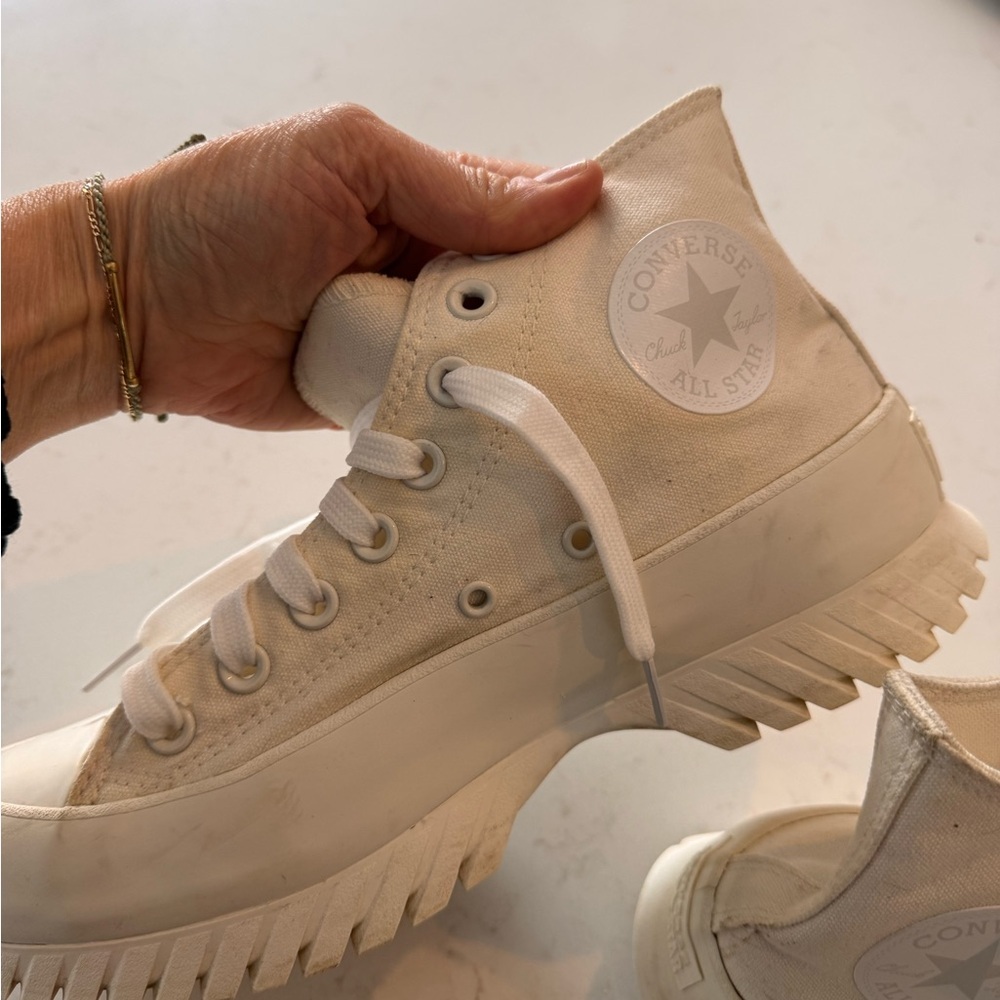 Converse All Star Lug Tread White High-Top Sneakers - 8.5 - Picture 8 of 8